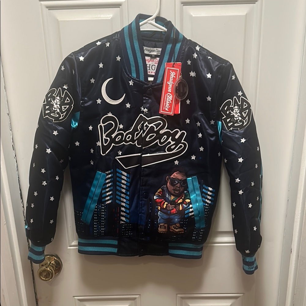 Kids Puffer Jacket - Black and Blue. 𝓝𝓞𝓣𝓞𝓡𝓘𝓞𝓤𝓢 𝓑𝓘𝓖𝓖𝓨 𝓢𝓜𝓐𝓛𝓛𝓢